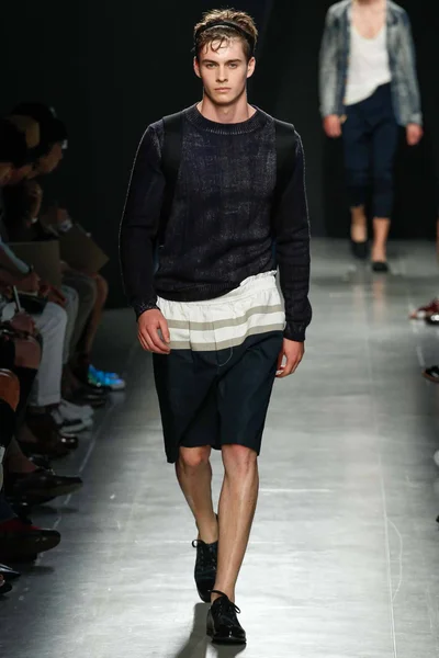 Look 5